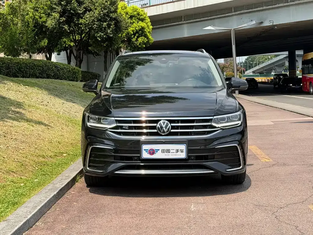 Volkswagen Tiguan L — фото 5