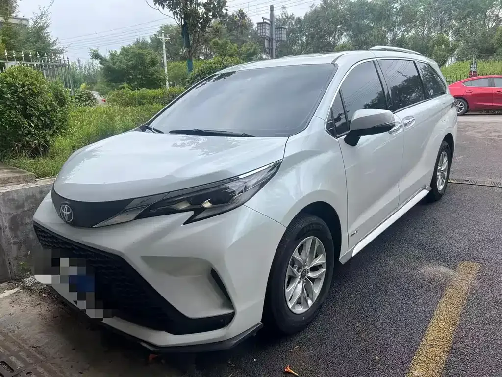 Toyota Granvia — фото 9
