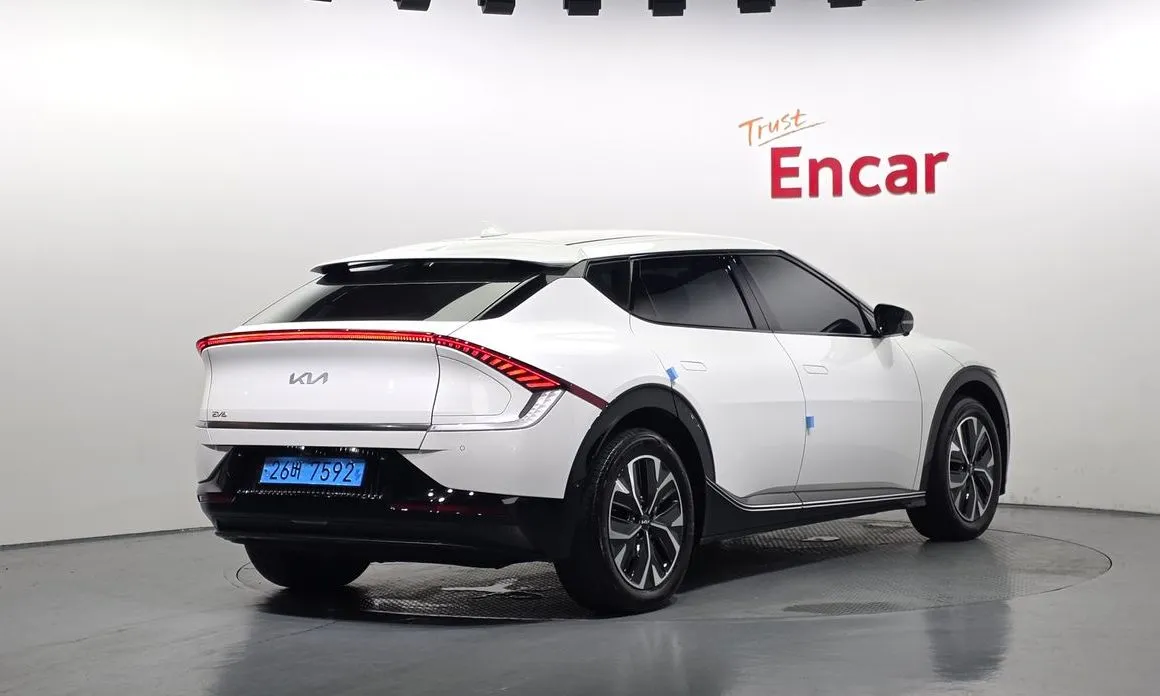 Kia EV6 — фото 6