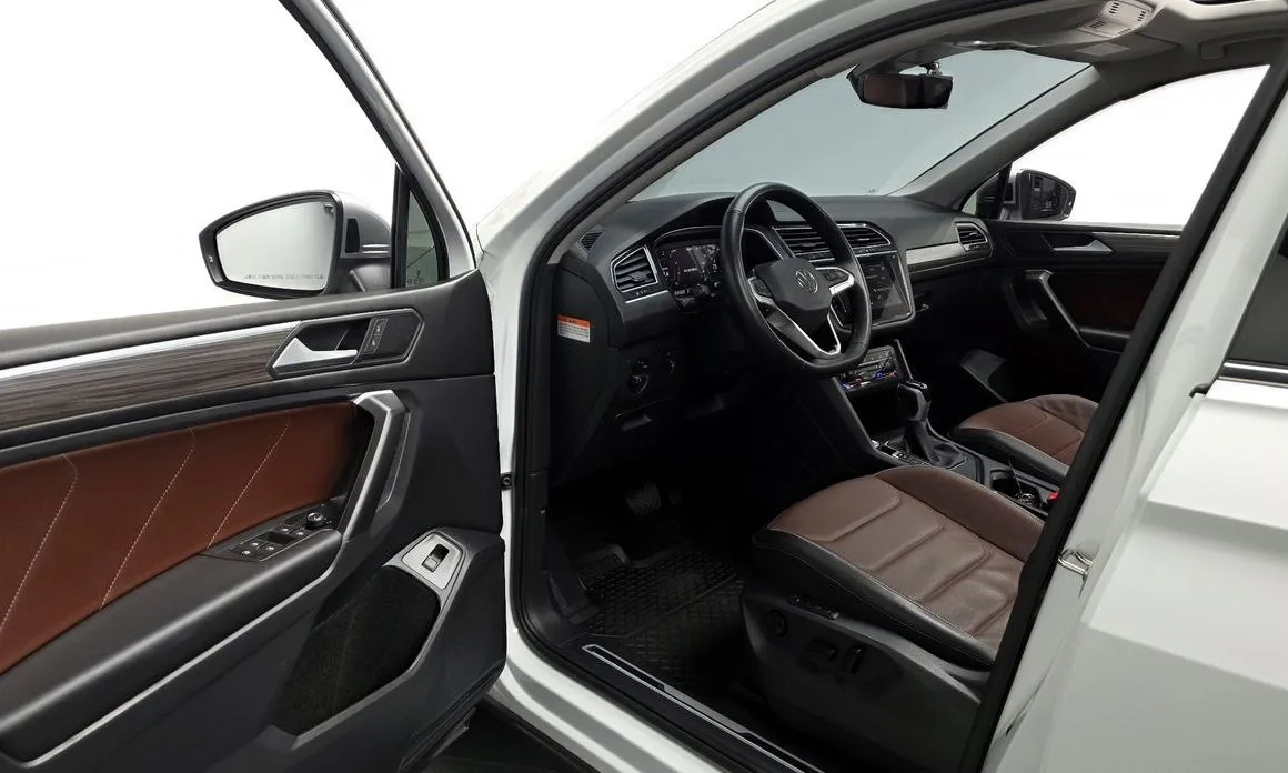 Volkswagen Tiguan — фото 7