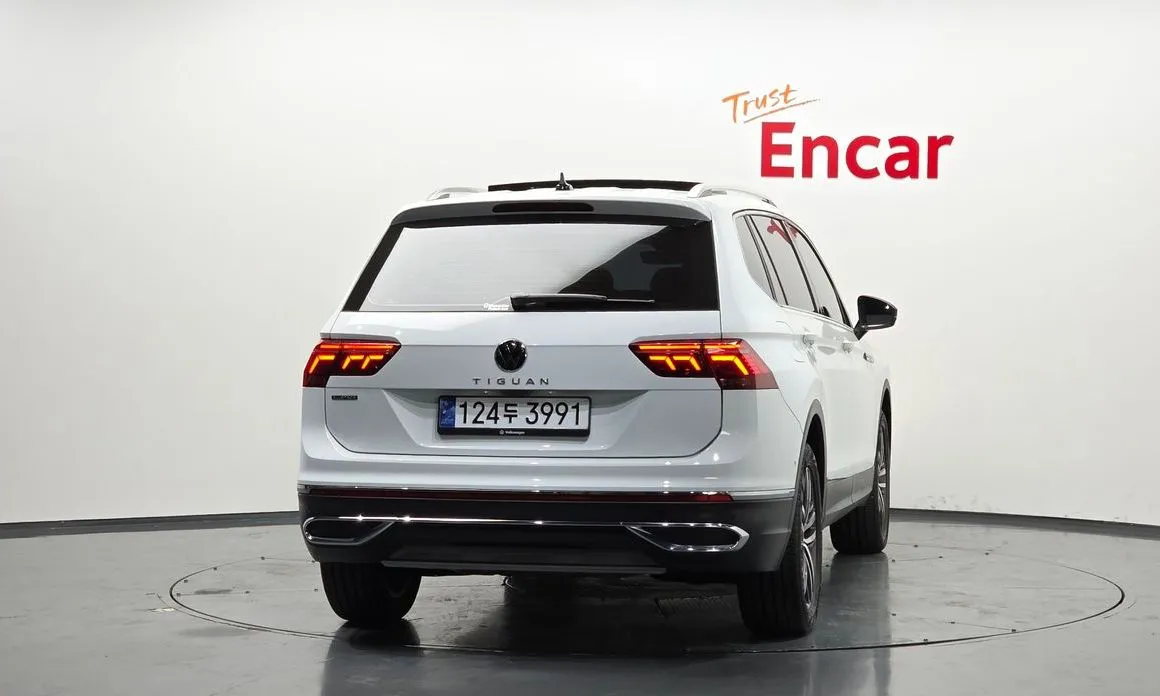 Volkswagen Tiguan — фото 4