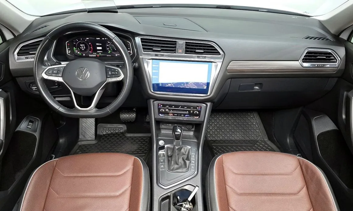 Volkswagen Tiguan — фото 8