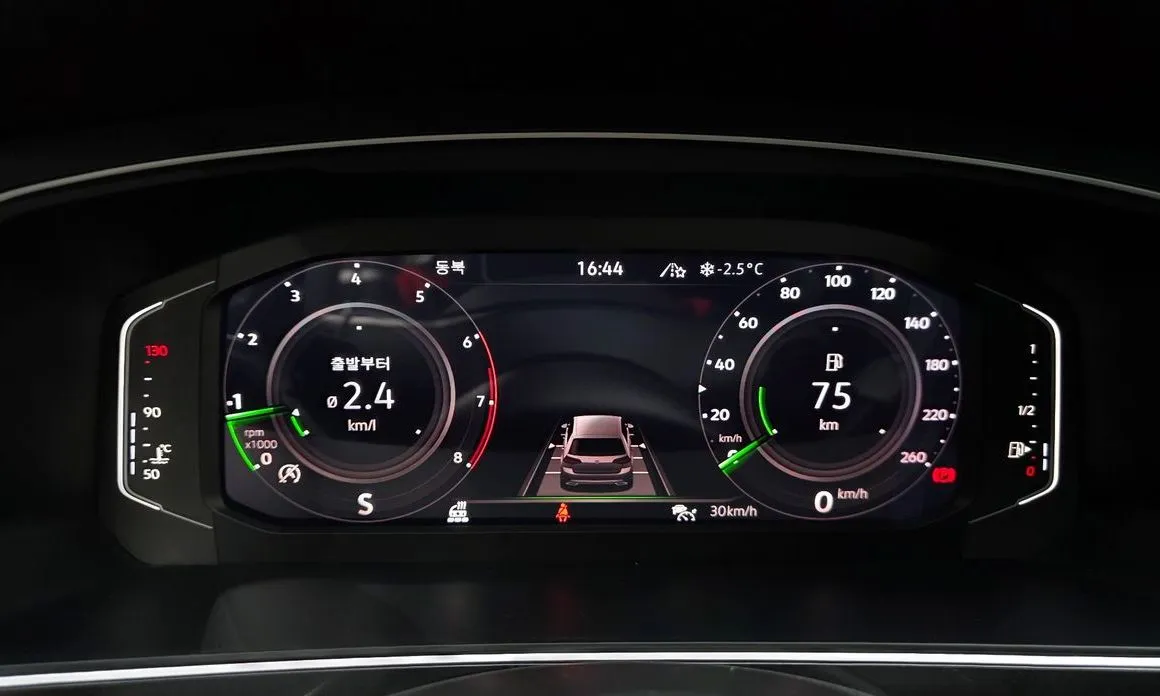 Volkswagen Tiguan — фото 6