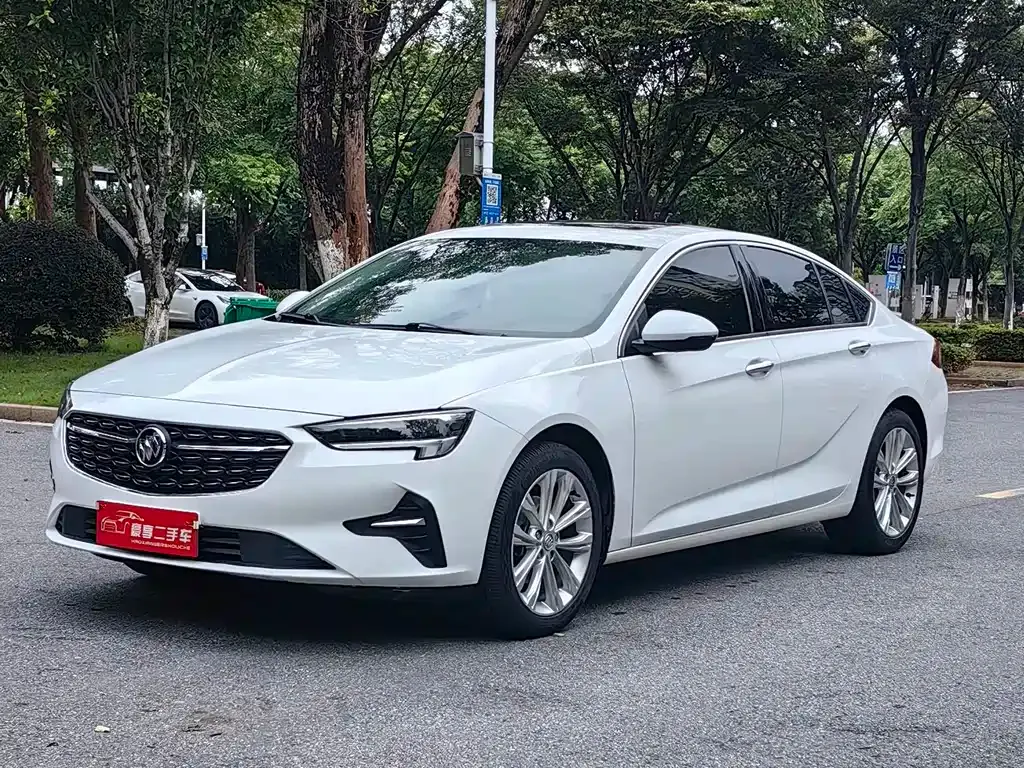 Buick Regal — фото 1