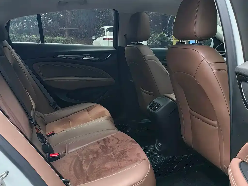 Buick Regal — фото 9