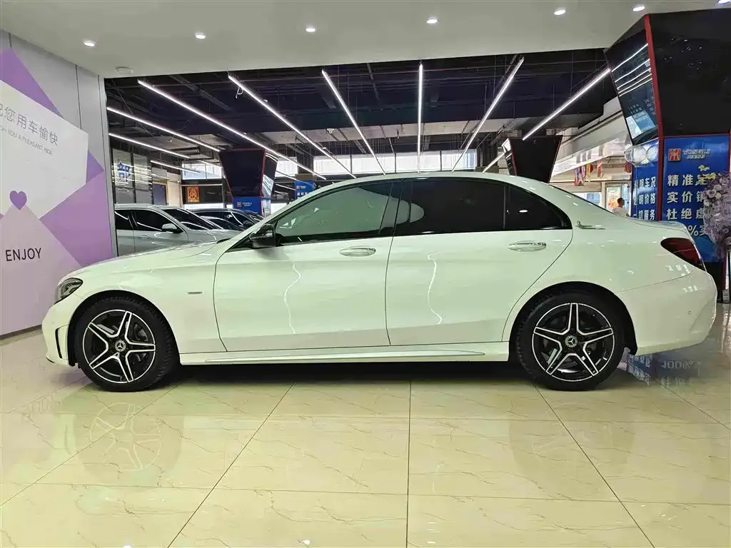 Mercedes-Benz C-Class — фото 10