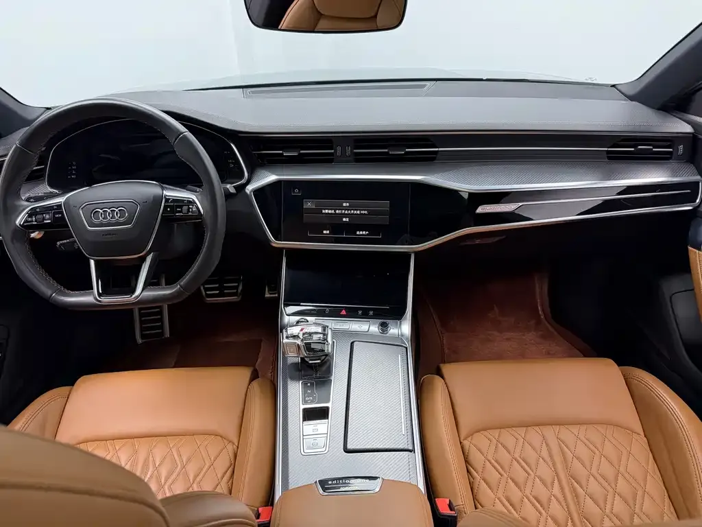 Audi A7L — фото 7