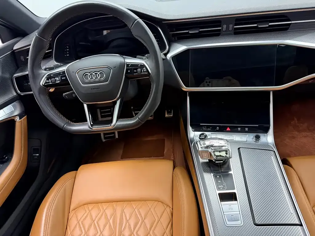 Audi A7L — фото 10