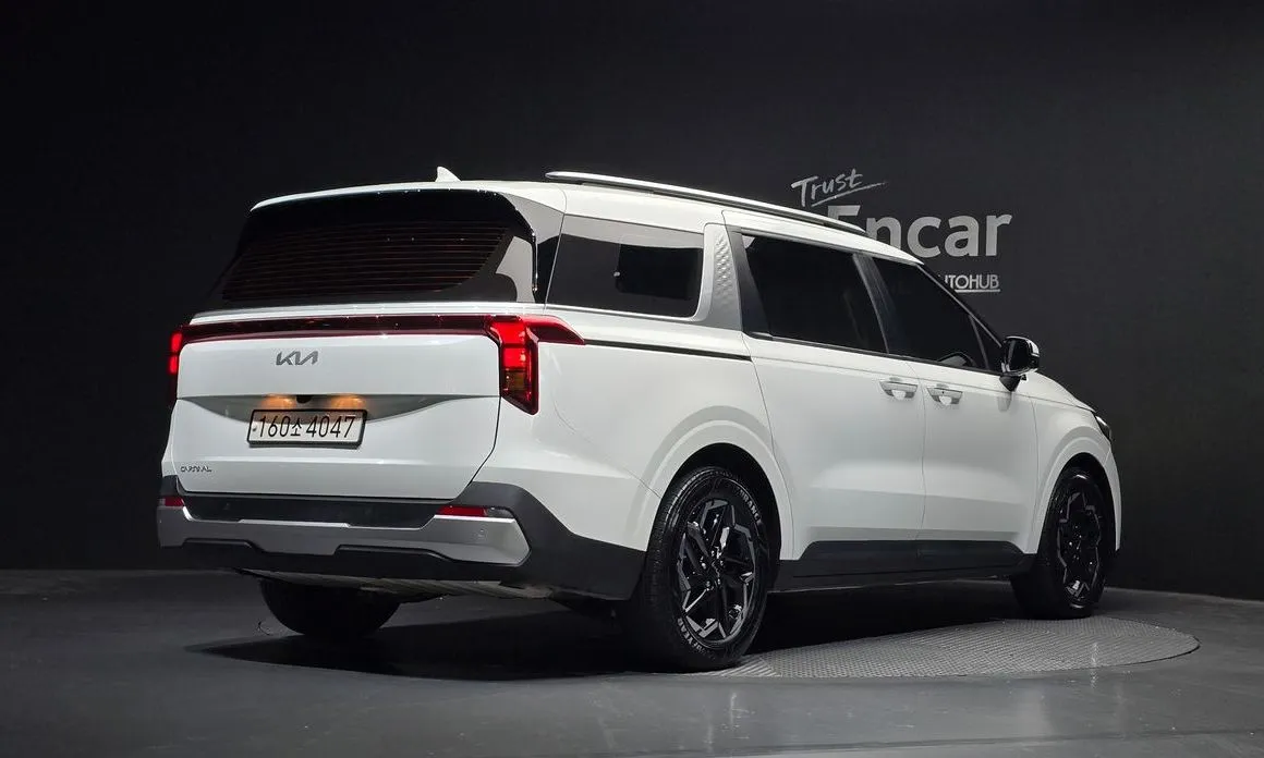 Kia Carnival — фото 3