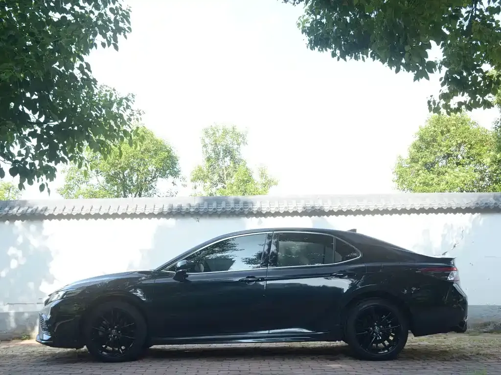 Toyota Camry — фото 7