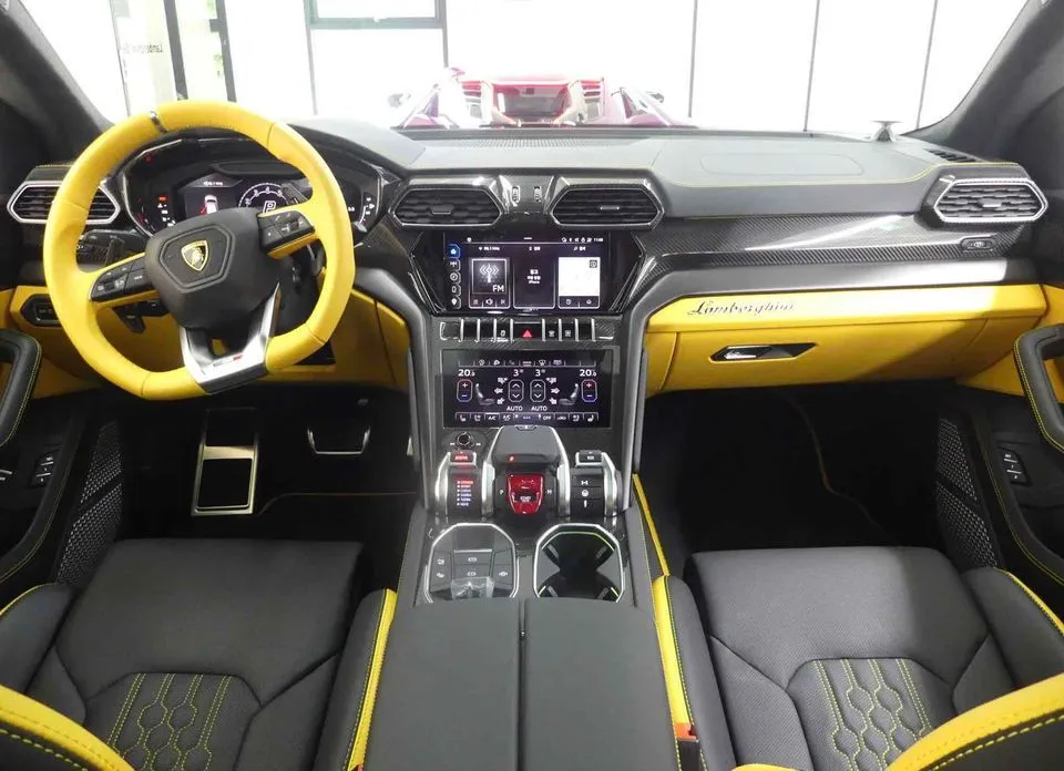 Lamborghini Urus — фото 5