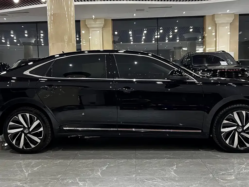Volkswagen Passat — фото 8