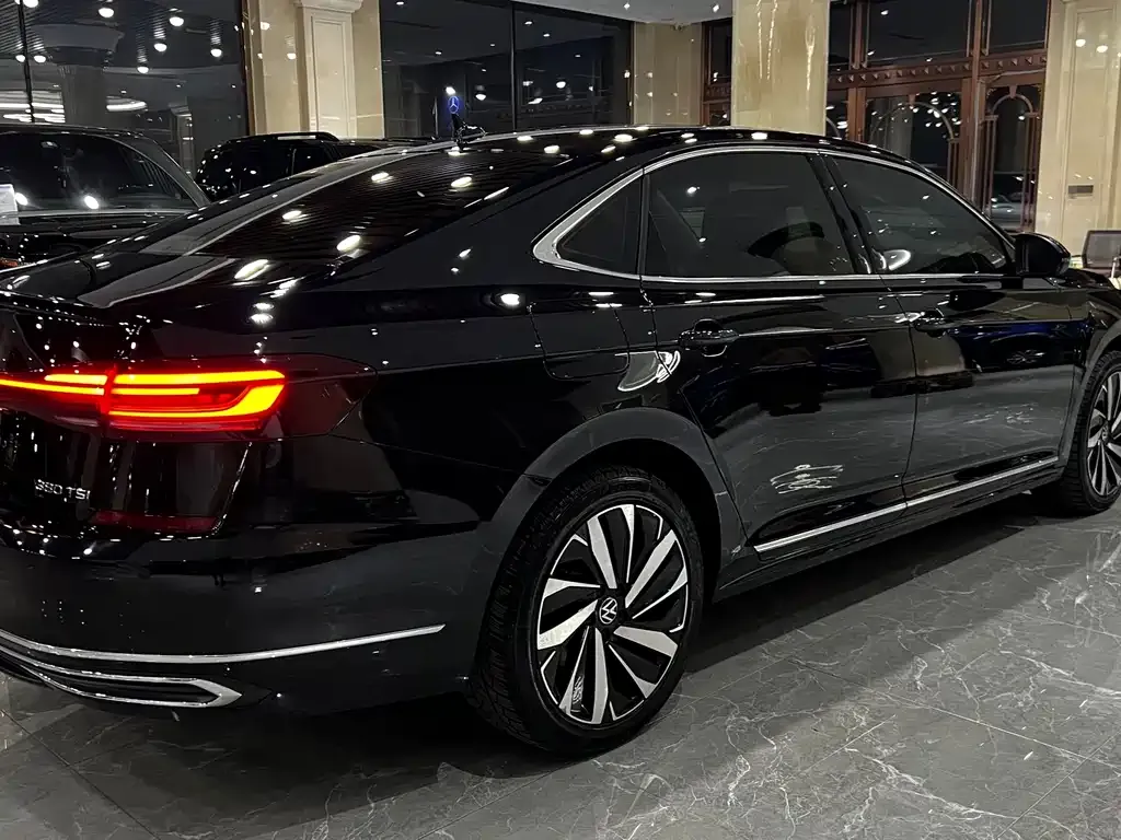 Volkswagen Passat — фото 2