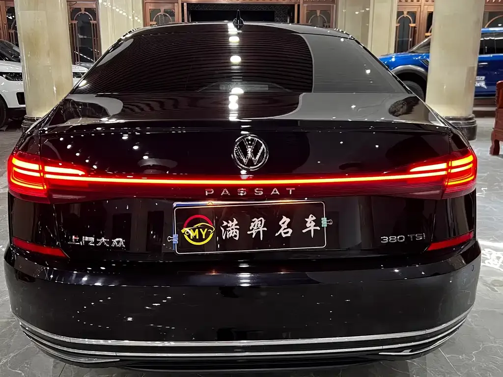 Volkswagen Passat — фото 7