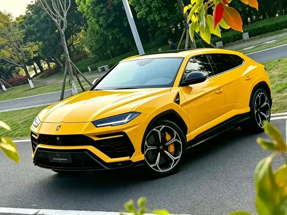 Lamborghini Urus — фото 1