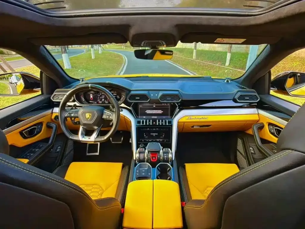 Lamborghini Urus — фото 5
