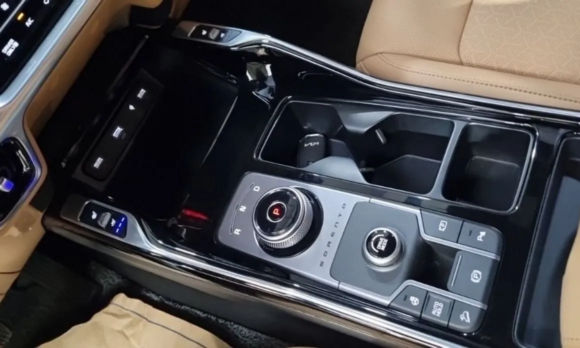 Kia Sorento — фото 9