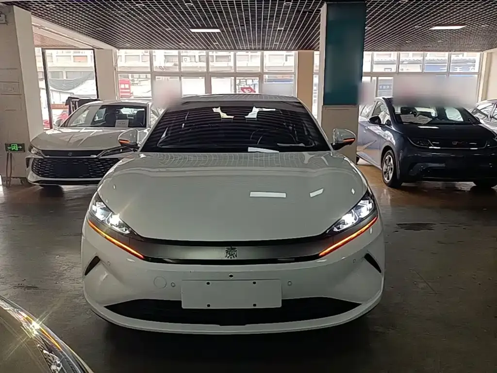 BYD Qin L — фото 6