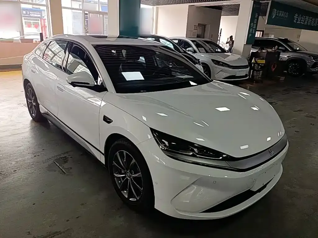 BYD Qin L — фото 2