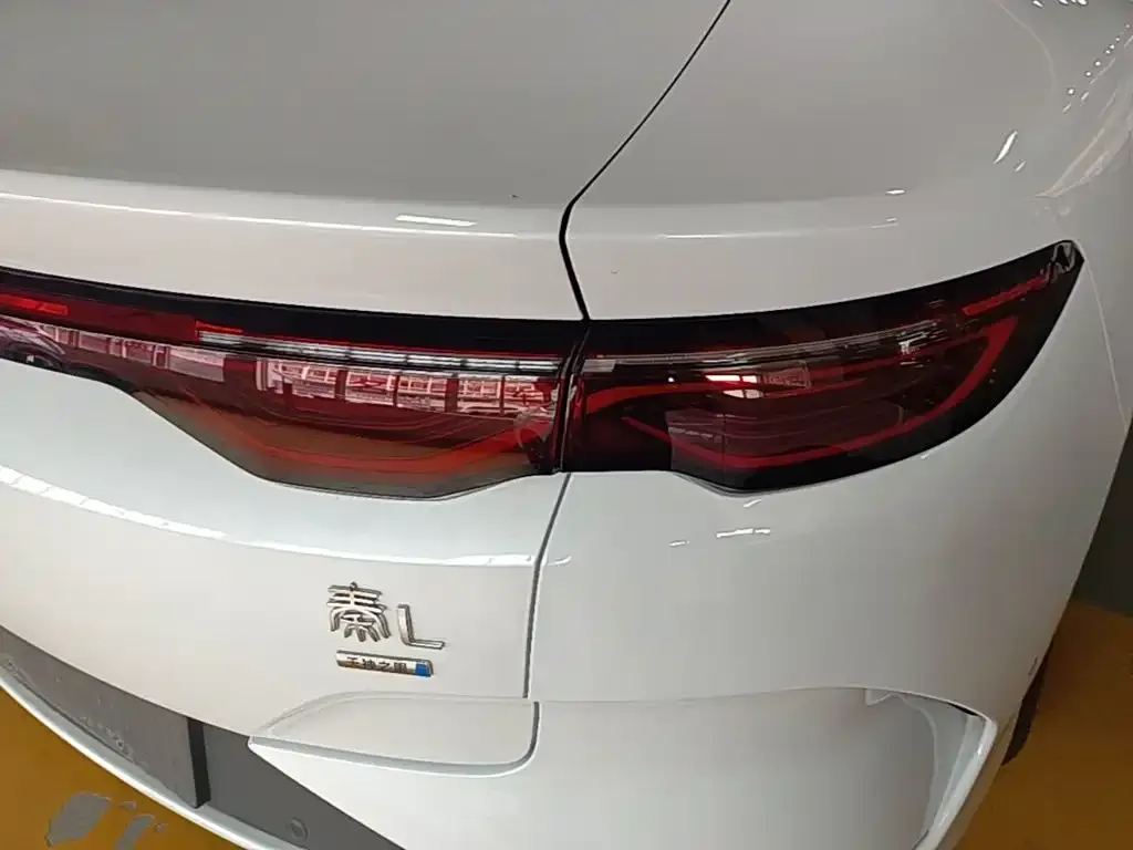 BYD Qin L — фото 8