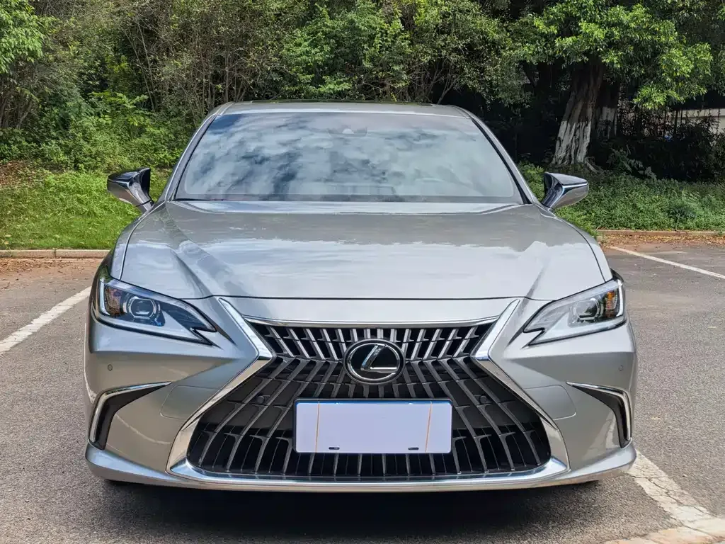 Lexus ES — фото 3