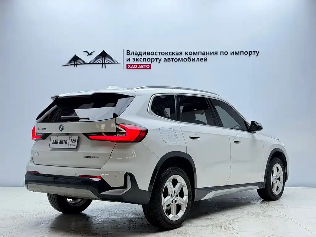 BMW X1 — фото 7