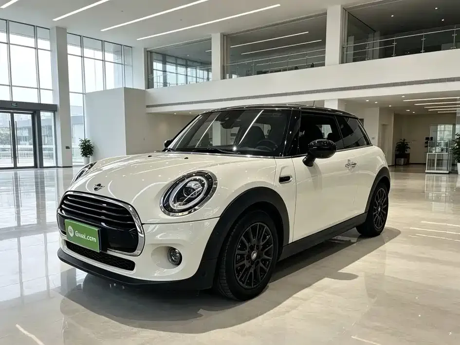 MINI Cooper (3-door) — фото 1
