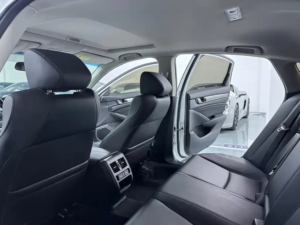 Honda Accord — фото 2