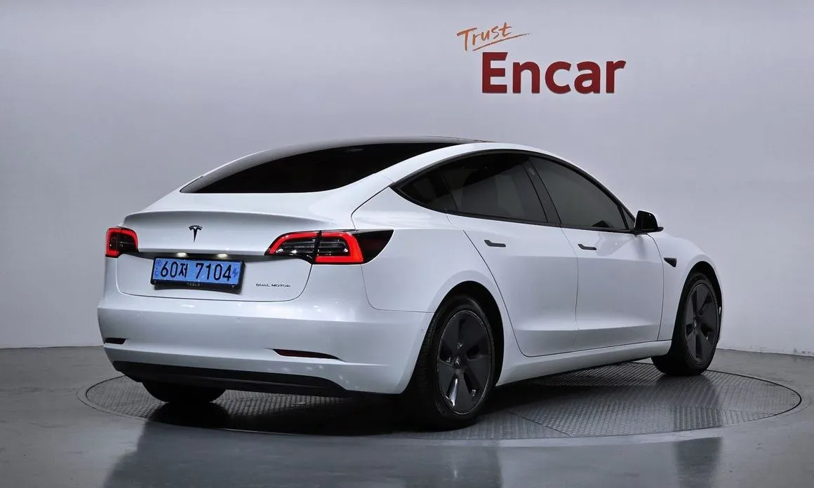 Tesla Model 3 — фото 6