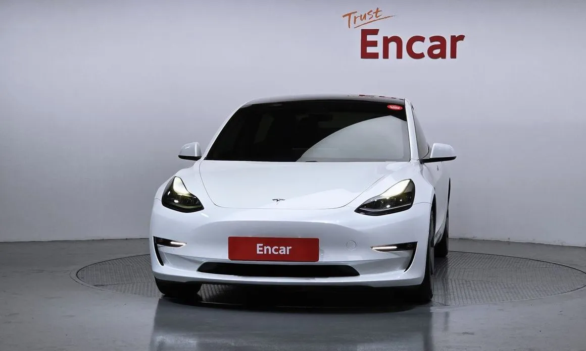 Tesla Model 3 — фото 2