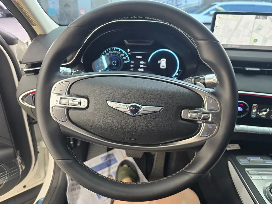 Genesis GV70 — фото 10