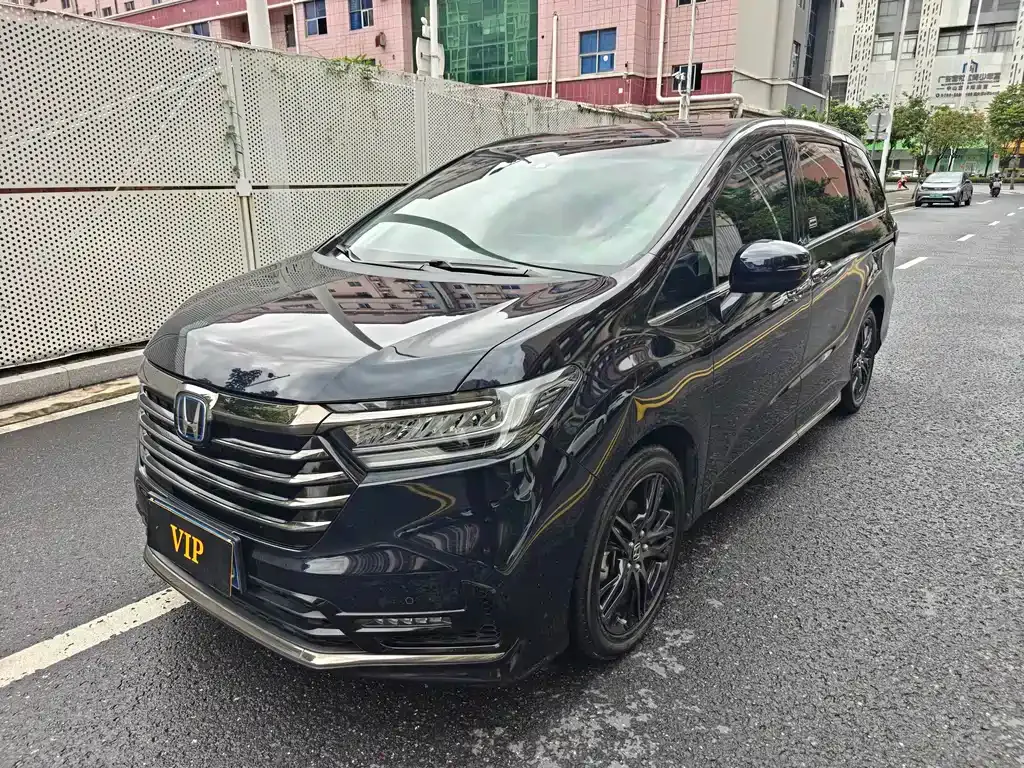 Honda Odyssey — фото 1