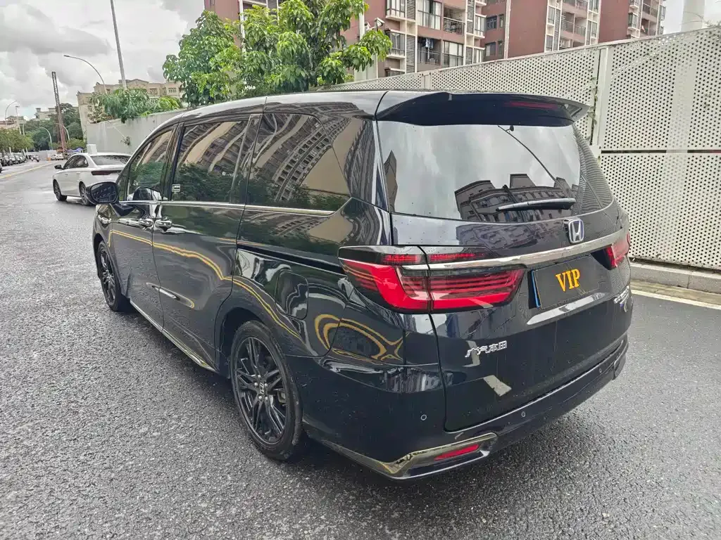 Honda Odyssey — фото 5