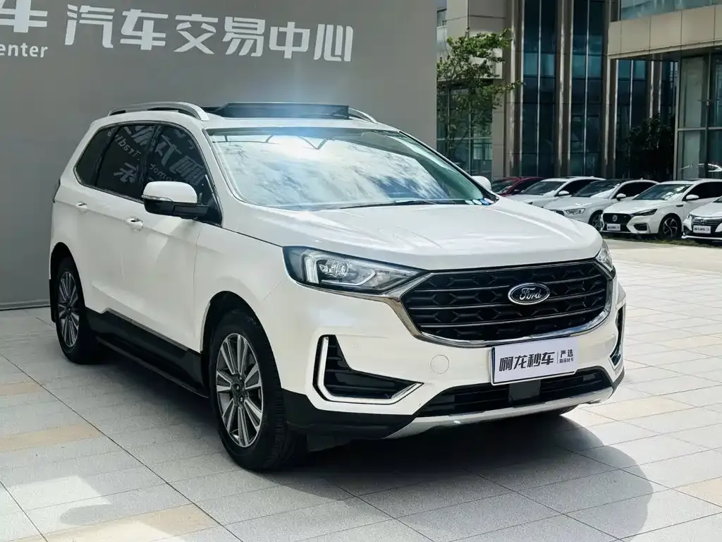 Ford Edge — фото 7