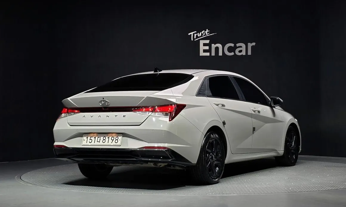 Hyundai AVANTE — фото 3