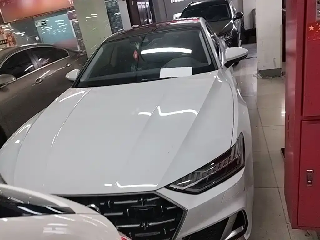 Audi A7L — фото 7