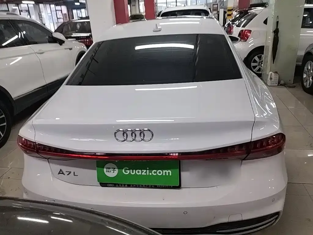 Audi A7L — фото 9
