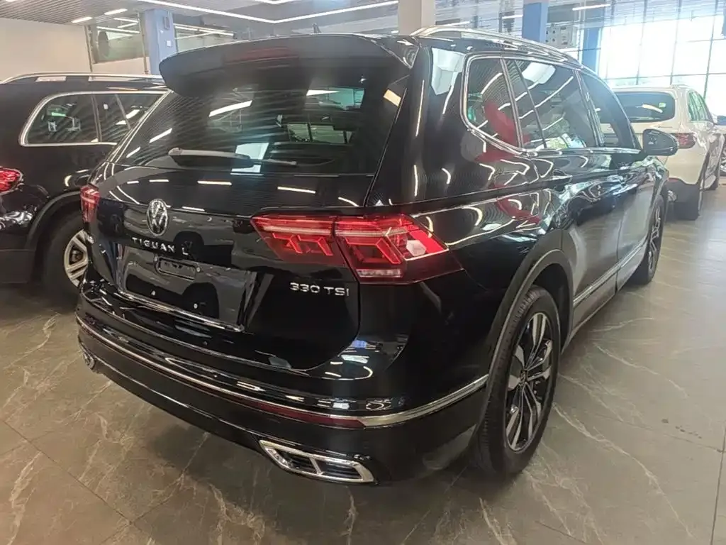 Volkswagen Tiguan L — фото 4