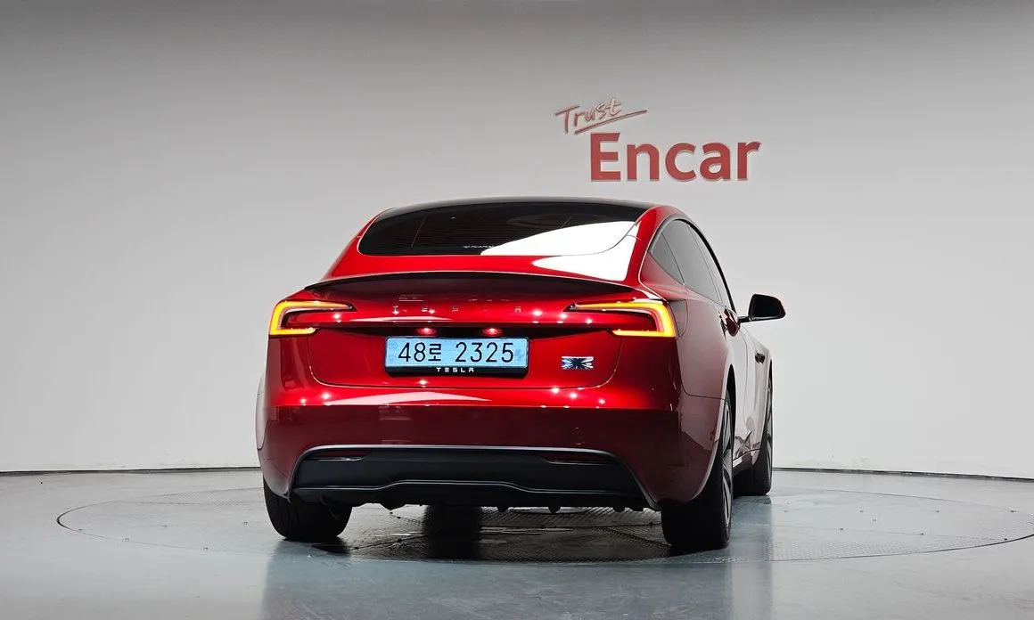Tesla Model 3 — фото 3