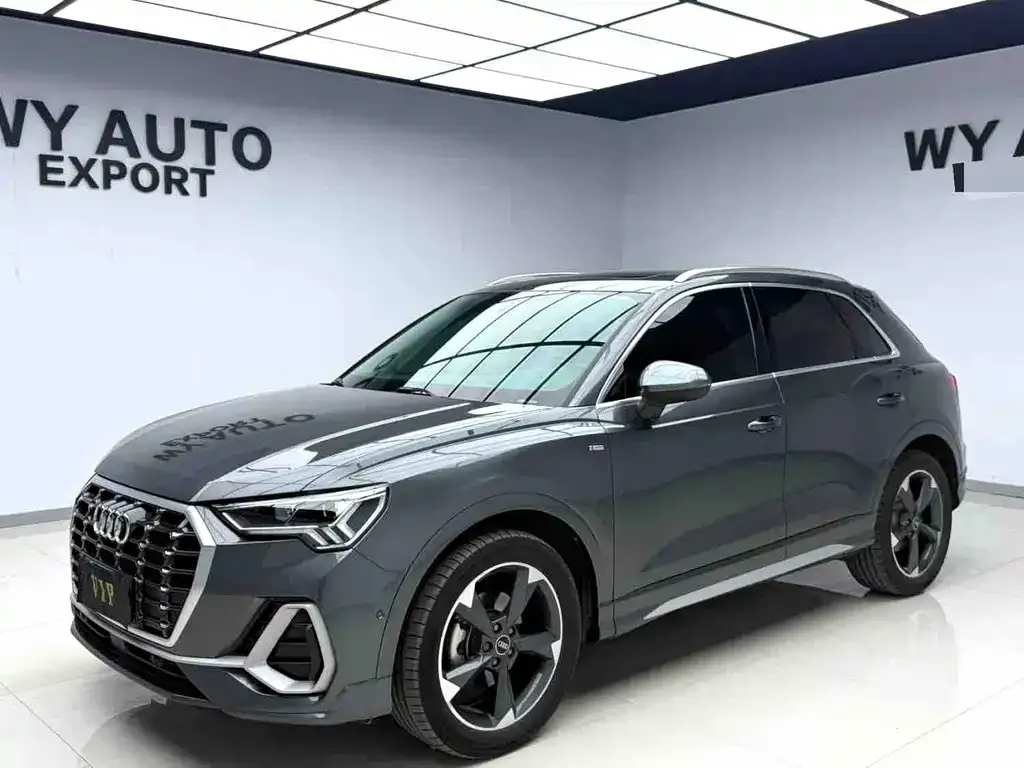 Audi Q3 — фото 1