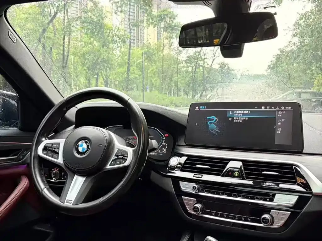 BMW 5 Series New Energy — фото 3