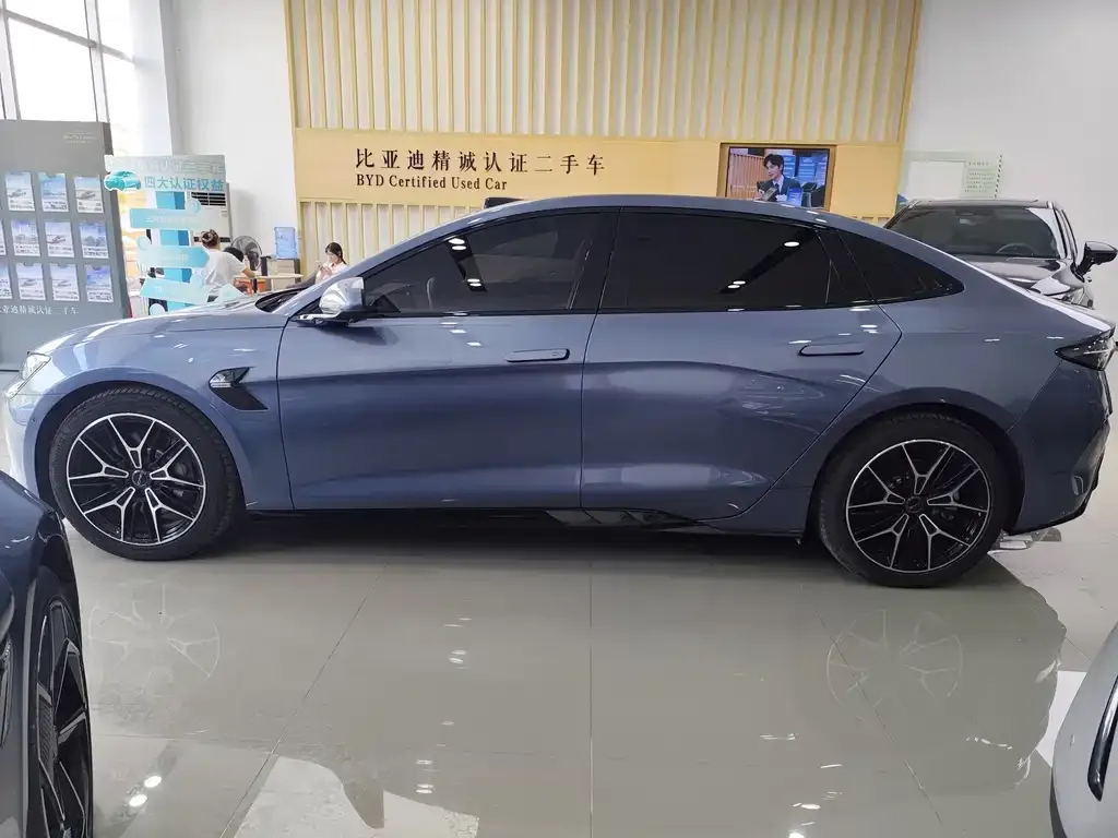 BYD Seal — фото 4