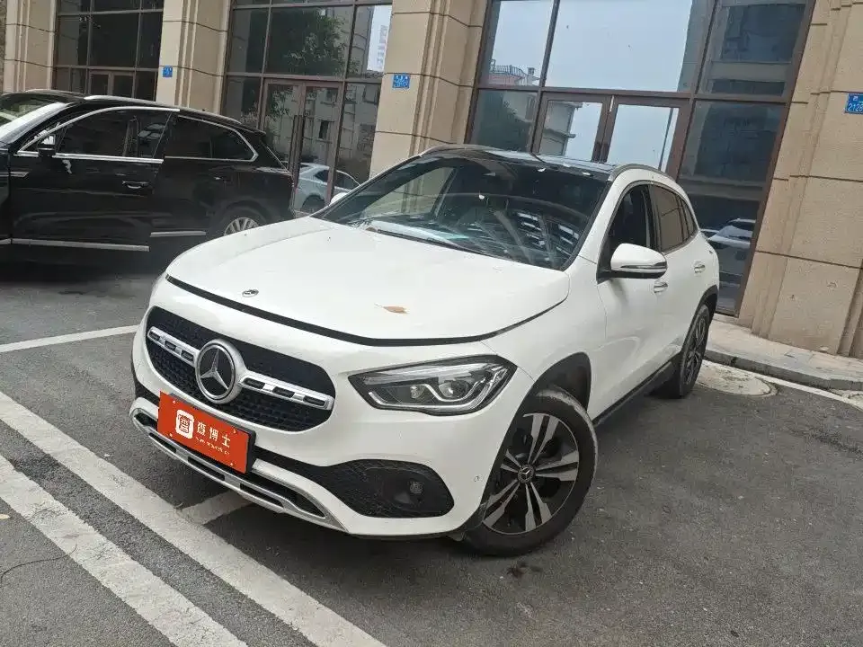 Mercedes-Benz GLA — фото 1