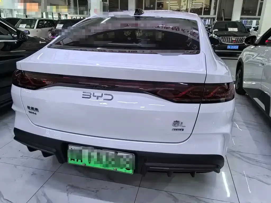 BYD Qin L — фото 5