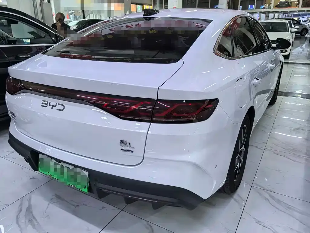 BYD Qin L — фото 10