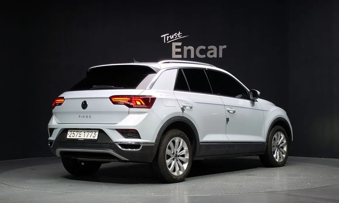 Volkswagen T-Roc — фото 3