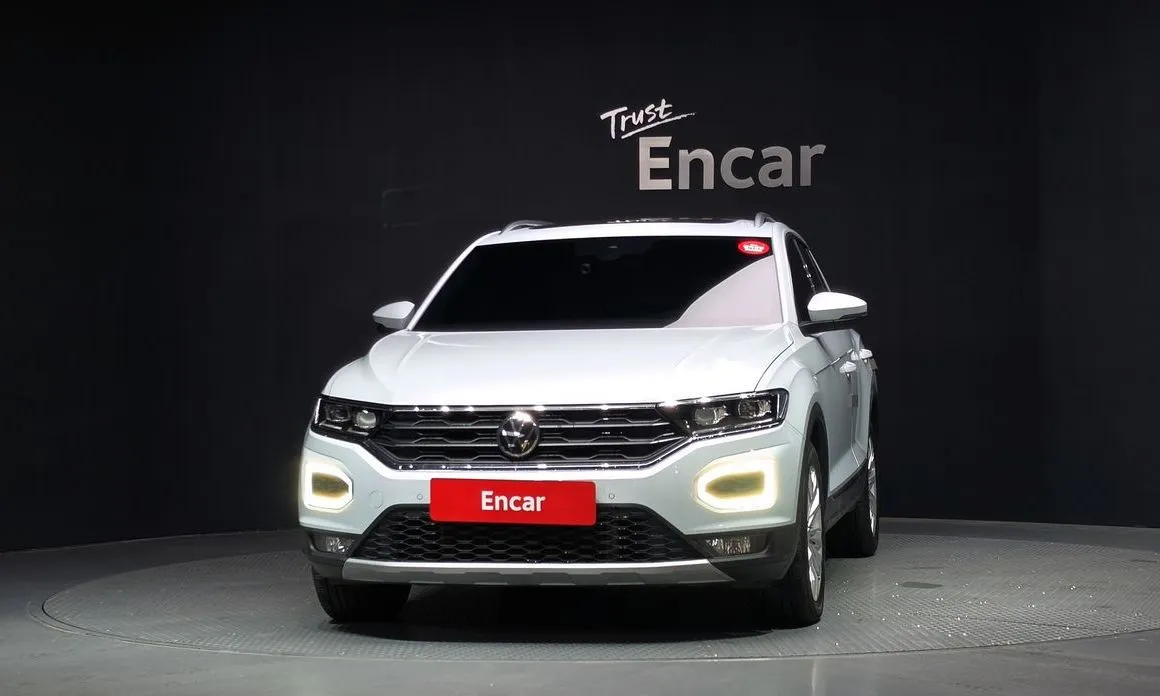 Volkswagen T-Roc — фото 6