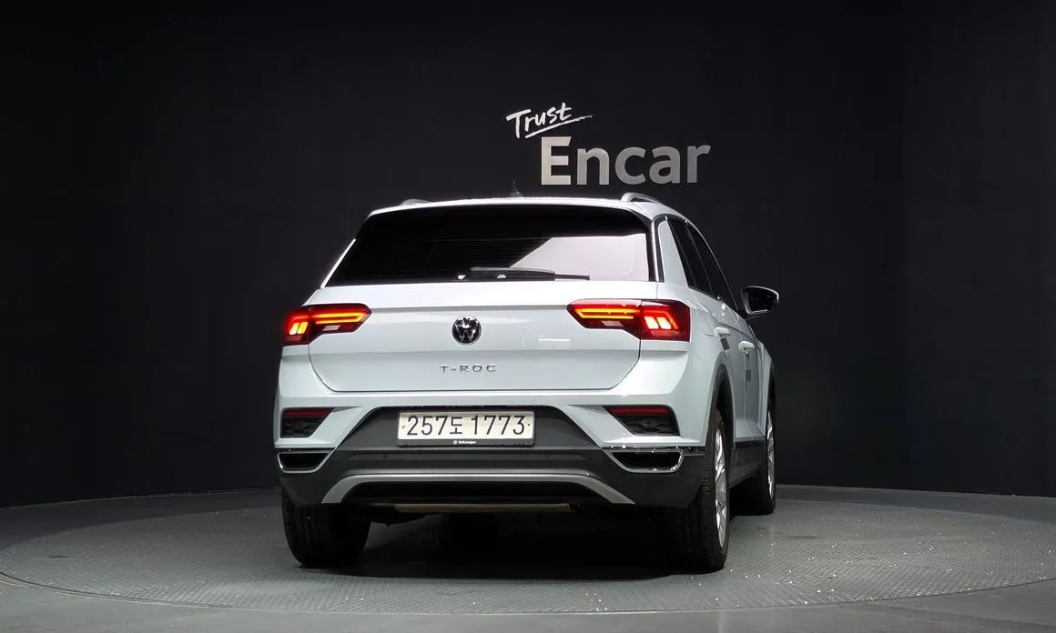 Volkswagen T-Roc — фото 5