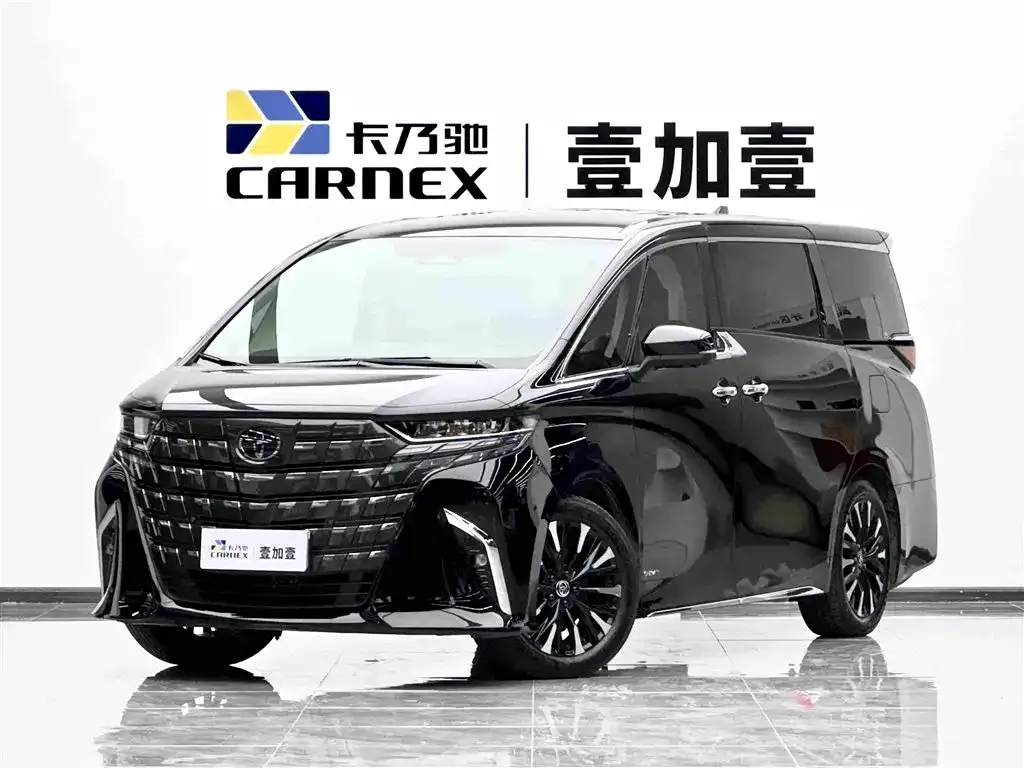 Toyota Alphard — фото 1