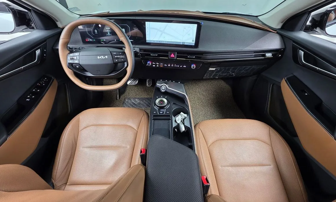 Kia EV6 — фото 9